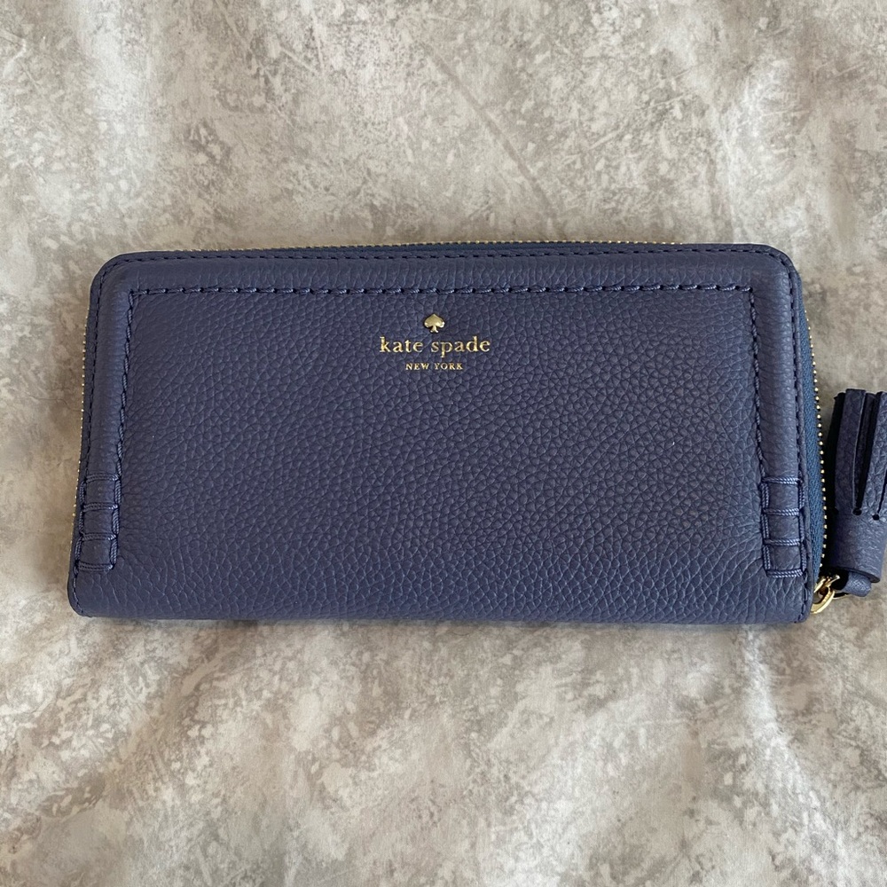 Brand new Kate Spade zipper Wallet